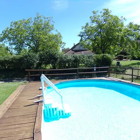 Family Orientated, Beautiful Setting Two Pools Nadaillac-de-Rouge
