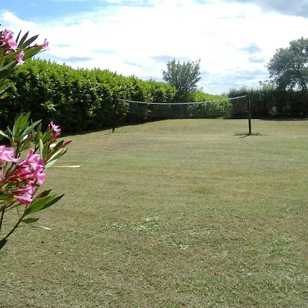 Holiday home Family Orientated, Beautiful Setting Two Pools Nadaillac-de-Rouge
