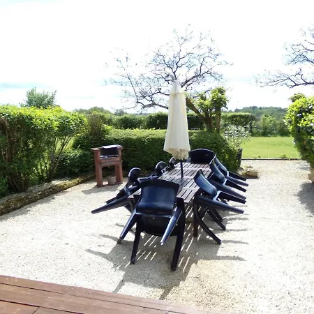 Family Orientated, Beautiful Setting Two Pools *