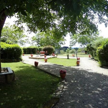 Family Orientated, Beautiful Setting Two Pools