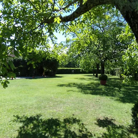 Family Orientated, Beautiful Setting Two Pools Dom wakacyjny Nadaillac-de-Rouge